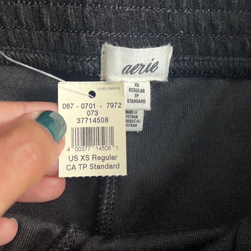 NWT Aerie Groove On Velour Ribbed Flare Pants High Waist Black / Women's XS - Picture 2 of 7